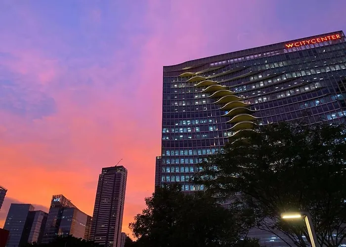 Bgc Prime Location In Taguig Aparthotel Manila